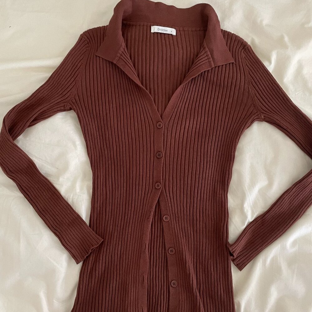 DISSH Size 6 Button Brown, Collared Shirt, Ribbed